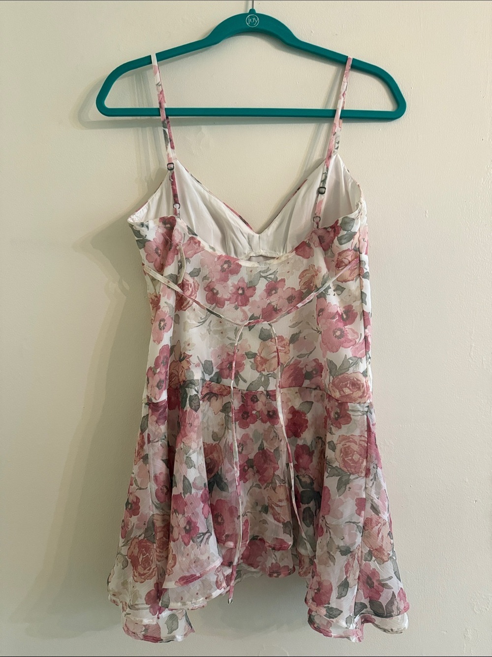 Hollister Pink Floral Chiffon Mini Dress Size XS - Picture 4 of 10